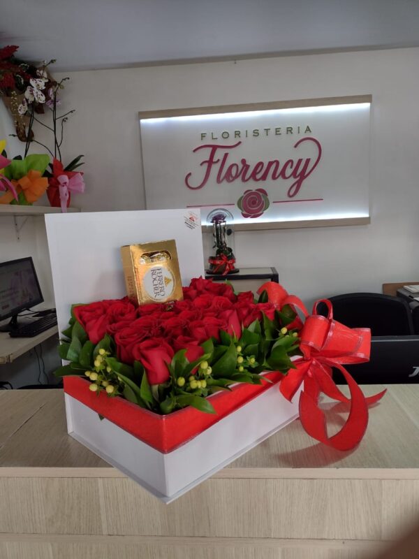 CAJA DE FLORES PARA REGALAR FFJ-068