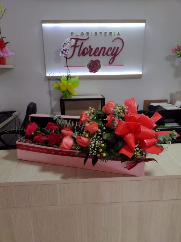 CAJA DE FLORES PARA REGALAR FFJ-066