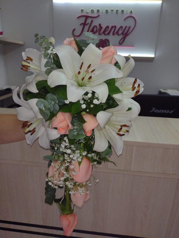 YUGO PARA NOVIAS FFN-047
