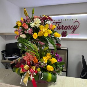 FLORES PARA CUMPLEAÑOS TOPIARIO METÁLICO ROSAS AMARILLAS VARIADO FFC-057