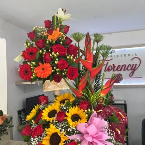 FLORES PARA CUMPLEAÑOS TROPICAL EXÓTICO TOPIARIO FFC-040